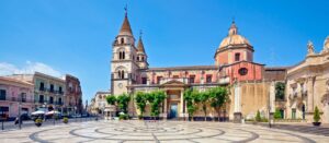 Acireale, la città barocca del Carnevale più bello di Sicilia